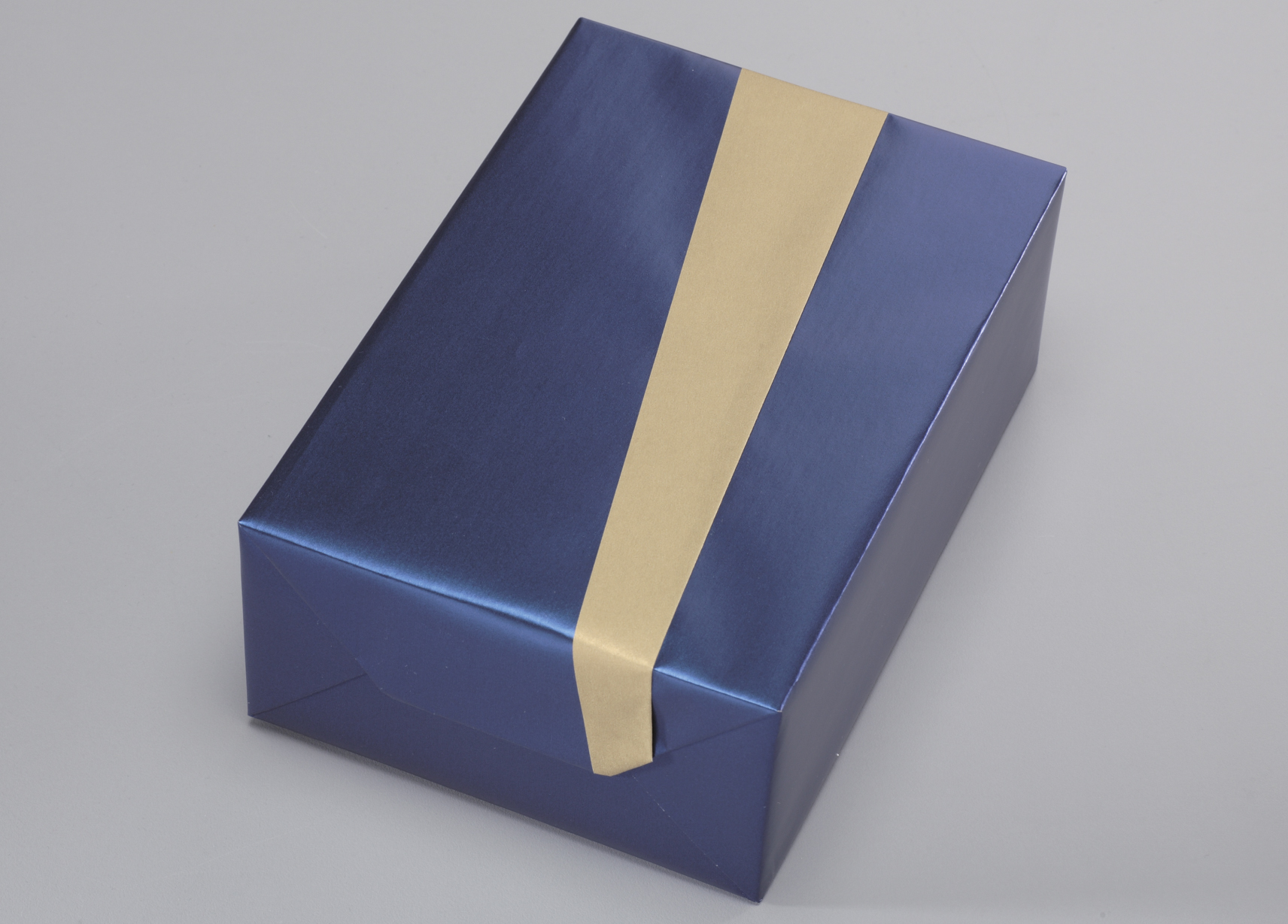 Geschenkpapier Vollton blau perlglanz / gold